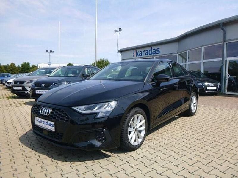 Mythosschwarz metallic Gebraucht 2021 Audi A3 Sport Limousine | 23.900 € (Fairer Preis) - Bild 1/4