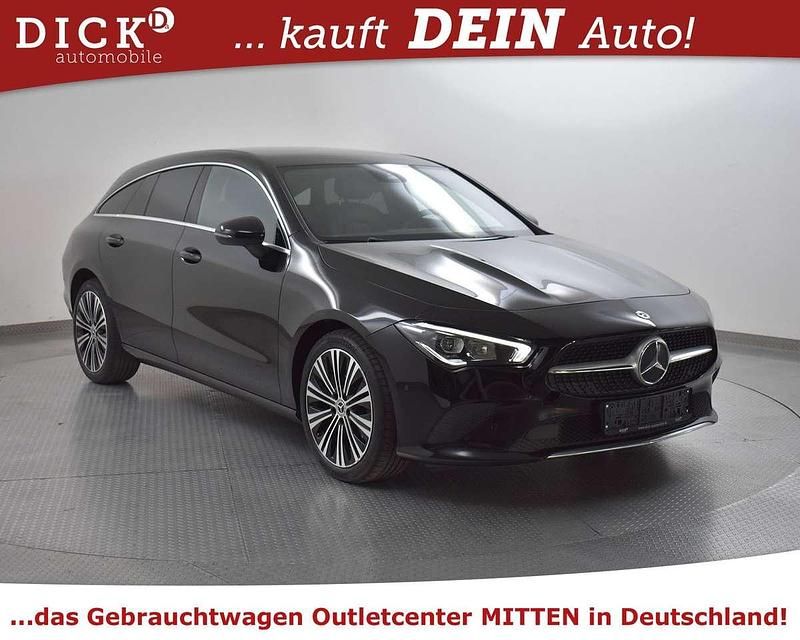 Nachtschwarz Gebraucht 2021 Mercedes CLA200 Kombi | 18.950 € (Guter Preis) - Bild 1/4
