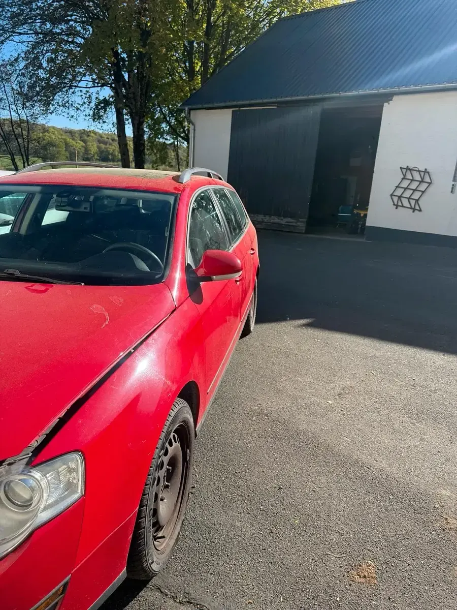 Gebraucht VW Passat 125 PS (91 kW) 2006 Rot Kombi