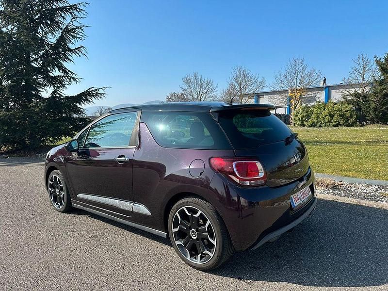 Gebraucht Citroën DS3 Sport Chic 114 PS (83 kW) 2014 Rot Kleinwagen