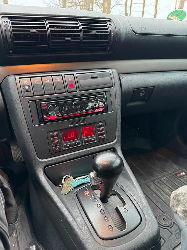 Gebraucht Audi A4 165 PS (121 kW) 1997 Silber Kombi