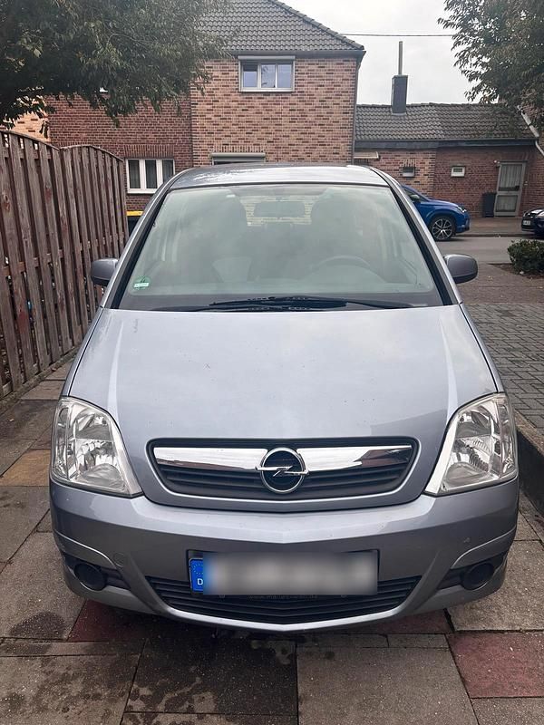 Grau Gebraucht 2006 Opel Meriva Van / Kleinbus | 1.700 € (Fairer Preis) - Bild 1/4