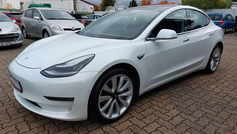 Weiß Gebraucht 2020 Tesla Model 3 Limousine | 23.900 € (Superpreis) - Bild 1/4
