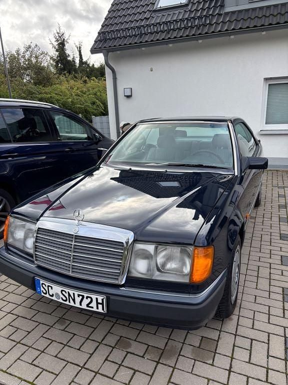 Blau Gebraucht 1992 Mercedes 230 Coupé | 8.500 € - Bild 1/4