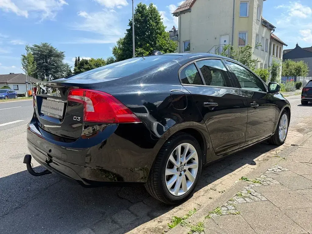 Gebraucht Volvo S60 Business Edition 150 PS (110 kW) 2016 Schwarz Limousine