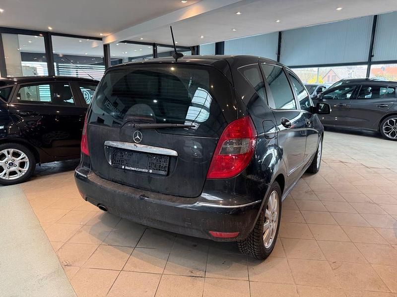 Gebraucht Mercedes A160 95 PS (69 kW) 2011 Schwarz Limousine