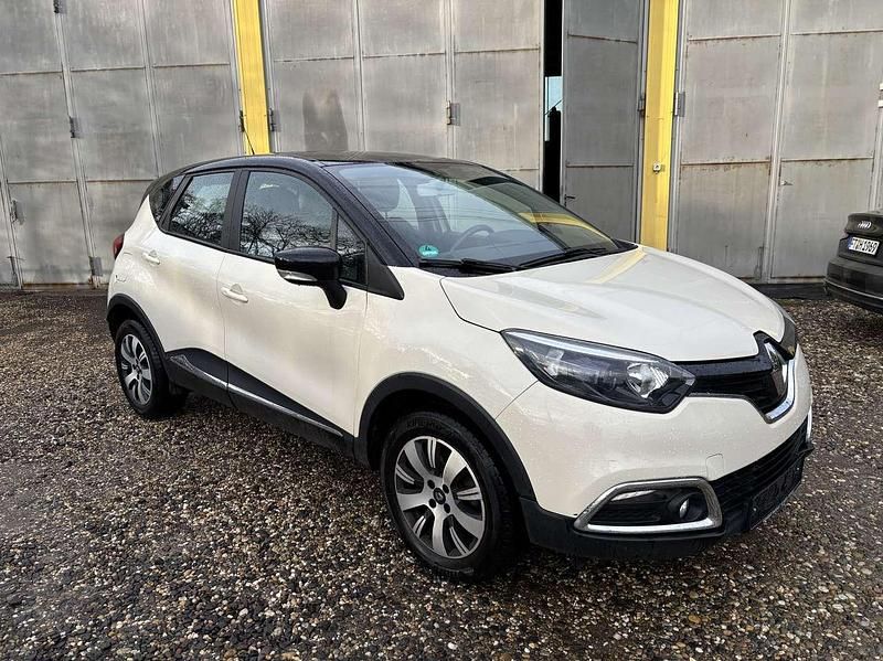 Gebraucht Renault Captur Experience 90 PS (66 kW) 2016 Elfenbein d16 + schwarz gne SUV
