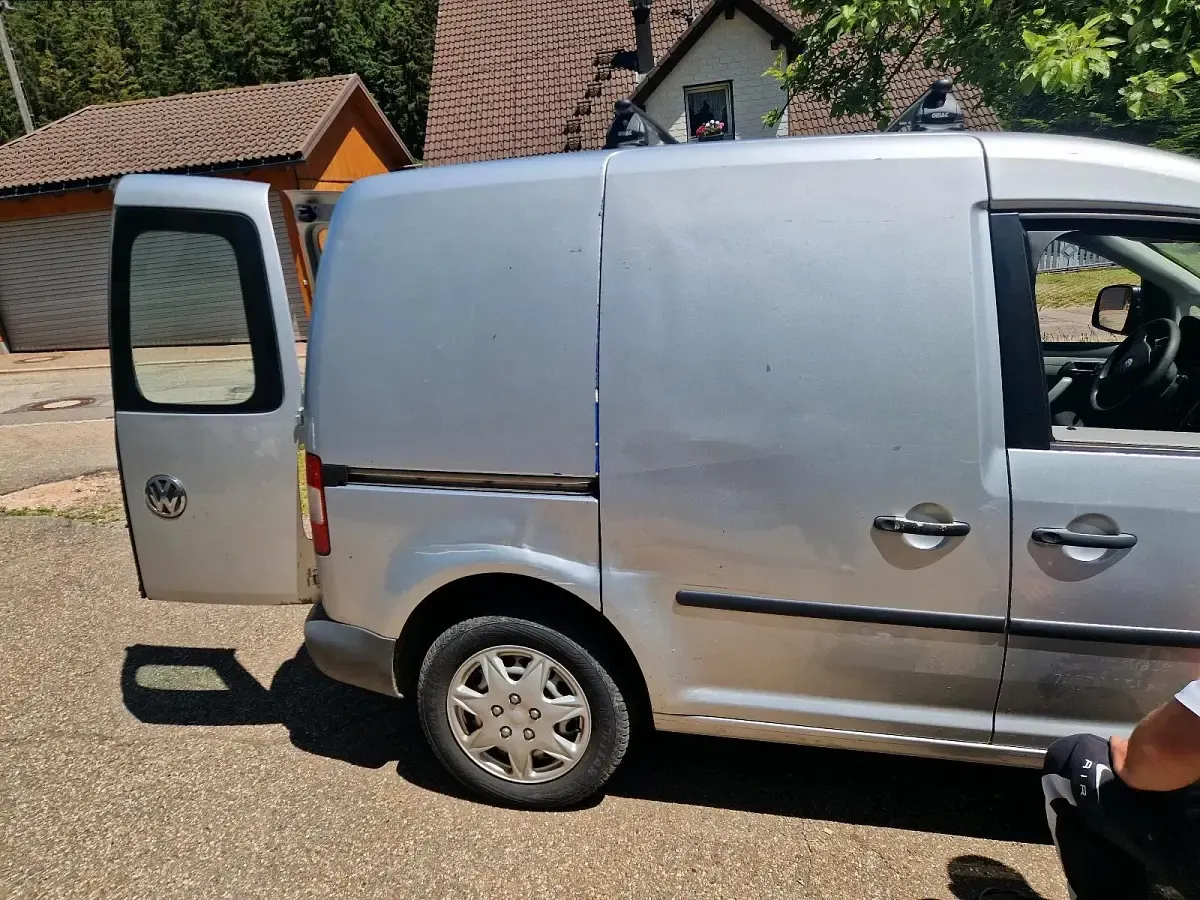 Gebraucht VW Caddy 90 PS (66 kW) 2005 Silber Van / Kleinbus
