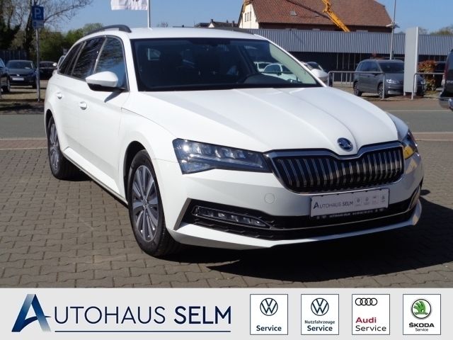 Weiss Gebraucht 2021 Skoda Superb Ambition Kombi | 25.690 € (Fairer Preis) - Bild 1/4