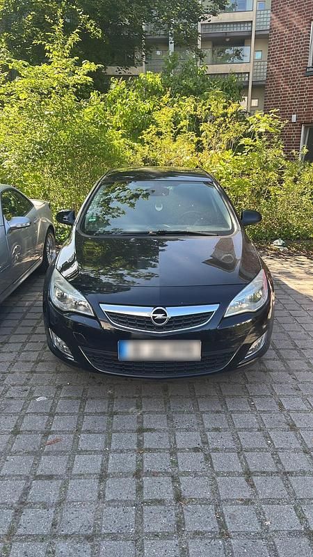 Gebraucht Opel Astra 2011 Schwarz Kleinwagen