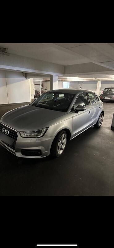 Silber Gebraucht 2015 Audi A1 Sportback Design Kleinwagen | 9.200 € (Etwas zu teuer) - Bild 1/3