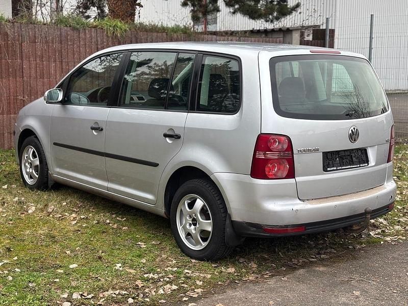 Gebraucht VW Touran 105 PS (77 kW) 2008 Silber Van / Kleinbus