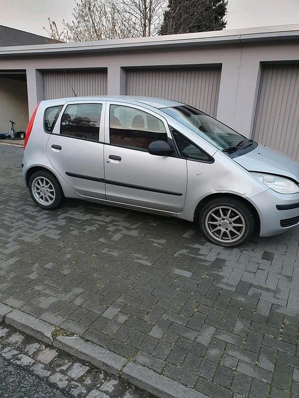 Gebraucht Mitsubishi Colt 95 PS (69 kW) 2005 Grau Kleinwagen
