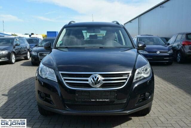Gebraucht VW Tiguan Trendline 140 PS (102 kW) 2010 Schwarz metallic SUV