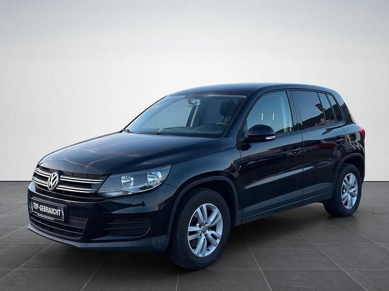 Schwarz Gebraucht 2015 VW Tiguan Trendline SUV | 8.390 € (Guter Preis) - Bild 1/4