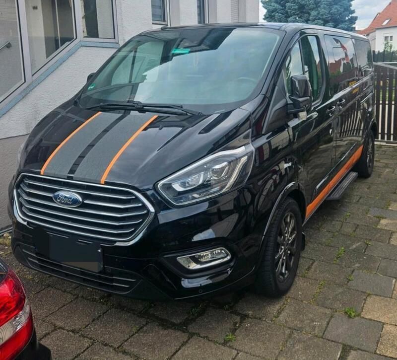 Schwarz Gebraucht 2019 Ford Tourneo Custom Titanium X Van / Kleinbus | 30.000 € (Fairer Preis) - Bild 1/4
