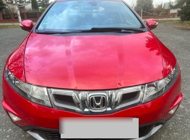 Gebraucht Honda Civic 100 PS (73 kW) 2009 Rot Limousine