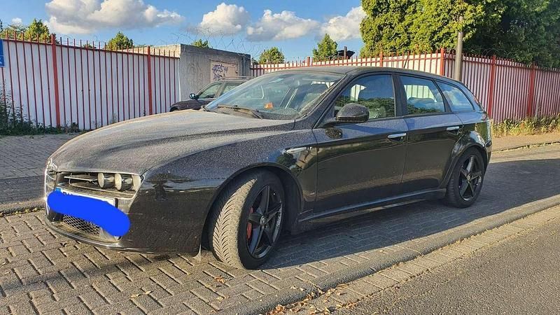 Schwarz Gebraucht 2008 Alfa Romeo 159 Ti Kombi | 3.450 € (Guter Preis) - Bild 1/2