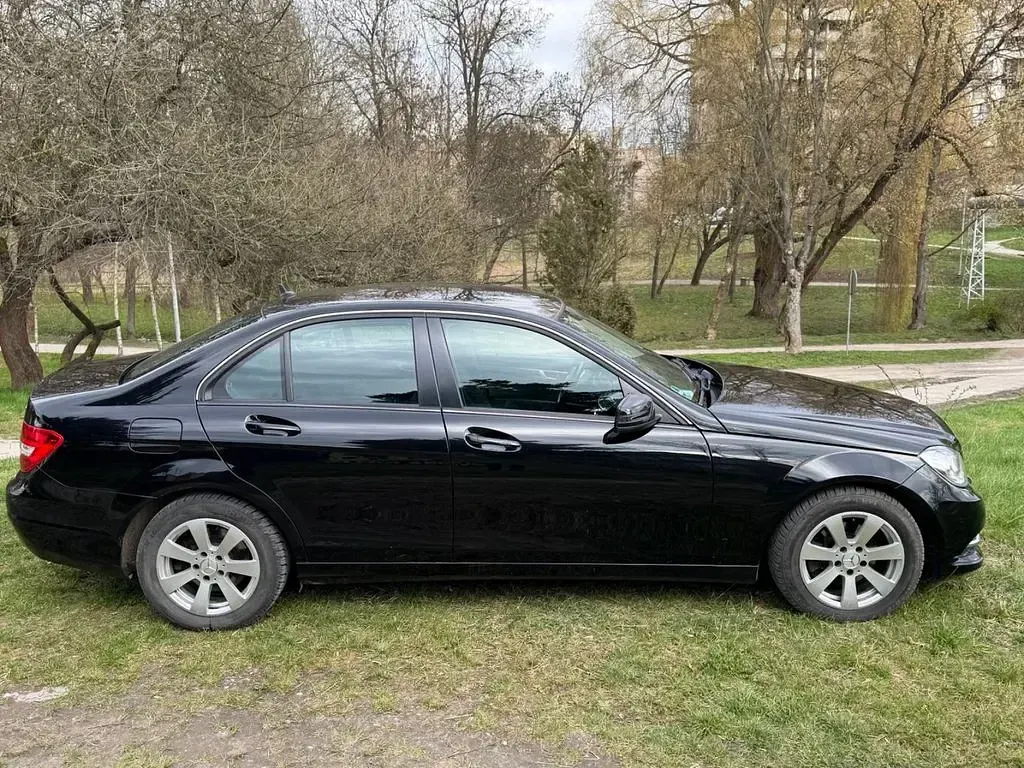 Gebraucht Mercedes C220 170 PS (125 kW) 2012 Schwarz Limousine