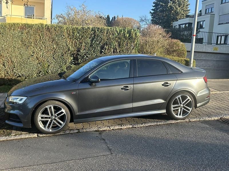 Gebraucht Audi A3 S-Line 150 PS (110 kW) 2018 Grau Limousine