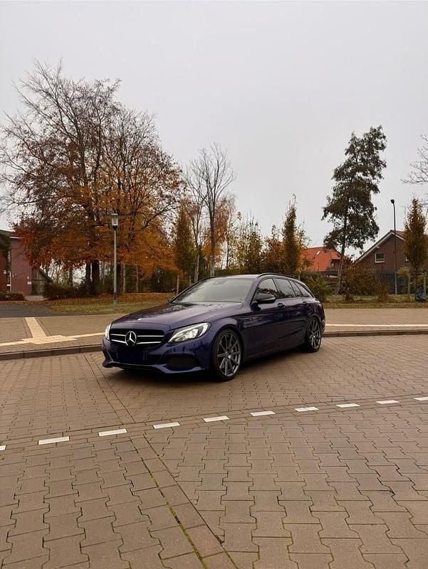 Gebraucht 2016 Mercedes C400 AMG line Kombi | 23.000 € (Fairer Preis) - Bild 1/4