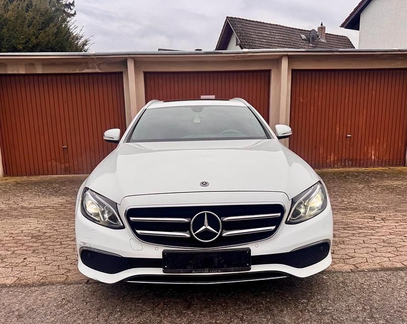 Gebraucht Mercedes E300 245 PS (180 kW) 2020 Weiß Kombi