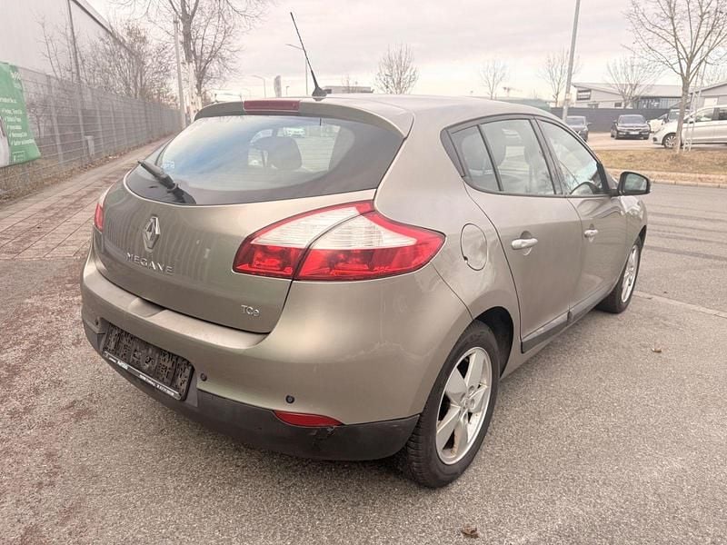 Gebraucht Renault Mégane III Dynamique 131 PS (96 kW) 2010 Kleinwagen