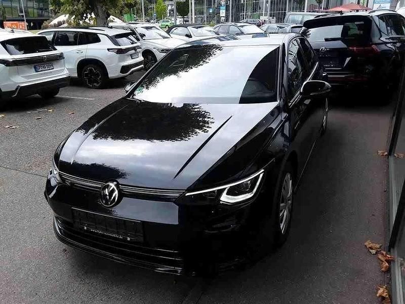 Schwarz Gebraucht 2022 VW Golf VIII R-line Limousine | 20.990 € (Superpreis) - Bild 1/4