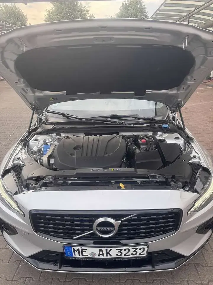 Gebraucht Volvo S60 R-Design 197 PS (144 kW) 2021 Limousine
