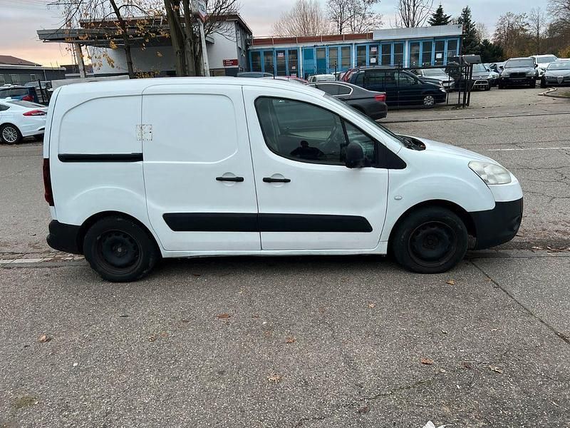 Gebraucht Peugeot Partner 75 PS (55 kW) 2013 Weiß Van / Kleinbus