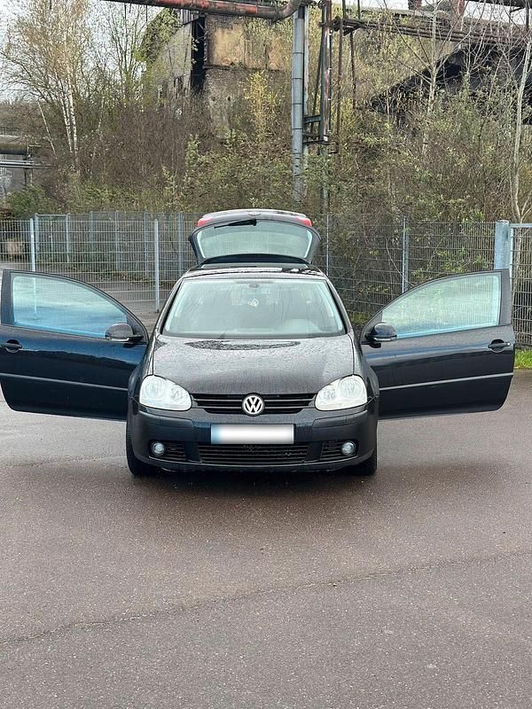 Gebraucht VW Golf V 2004 Schwarz Kleinwagen