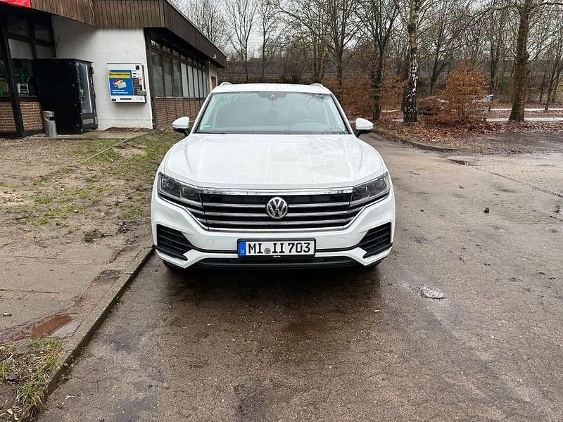 Gebraucht VW Touareg 231 PS (169 kW) 2019 Weiß SUV