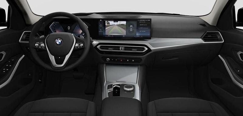Second-hand BMW 330 252 CP (185 kW) 2023 Negru Berlinǎ