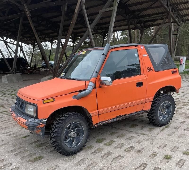 Second-hand Suzuki Vitara 98 CP (72 kW) 1987 Portocaliu Cabrio