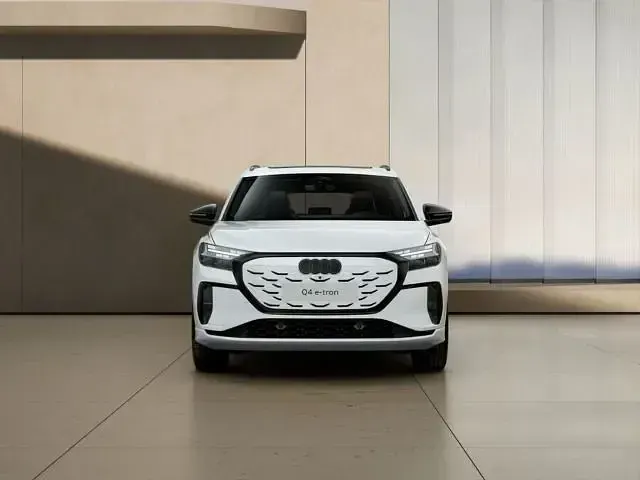 Nowe Audi Q4 e-tron Performance 250 kW (340 KM) 2026 Biały SUV