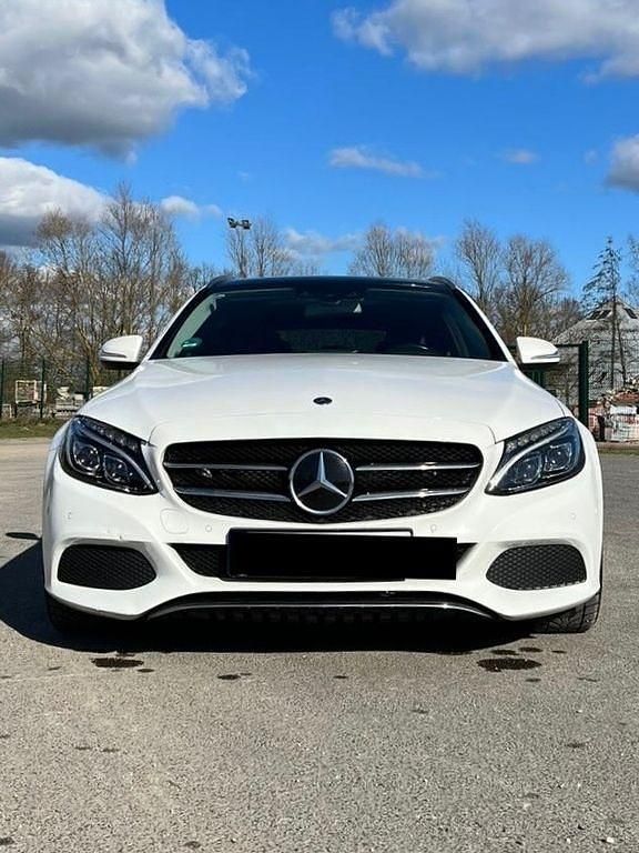Weiß Gebraucht 2015 Mercedes C300 Exclusive Kombi | 14.990 € (Teuer) - Bild 1/4