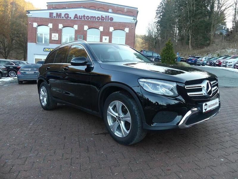 Gebraucht Mercedes GLC250 204 PS (150 kW) 2017 Schwarz (metallic) SUV