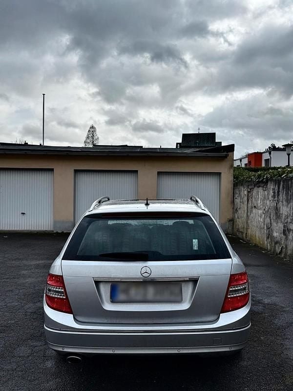 Gebraucht Mercedes C220 170 PS (125 kW) 2009 Grau Kombi