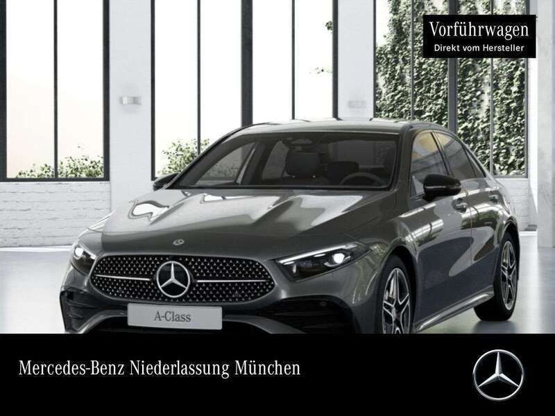 Grau Gebraucht 2024 Mercedes A200 AMG Limousine | 33.900 € (Fairer Preis) - Bild 1/4