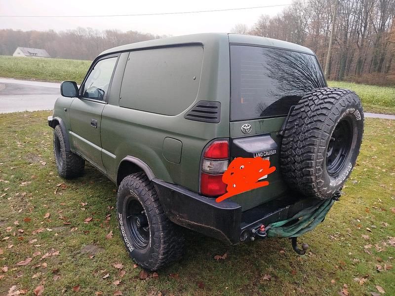 Gebraucht Toyota Land Cruiser 125 PS (91 kW) 2013 Grün SUV