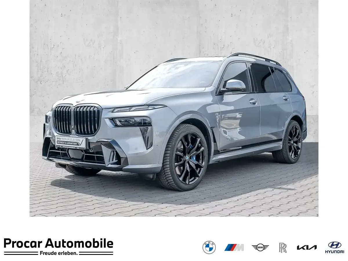 Gebraucht BMW X7 M Sport 360 PS (264 kW) 2025 SUV