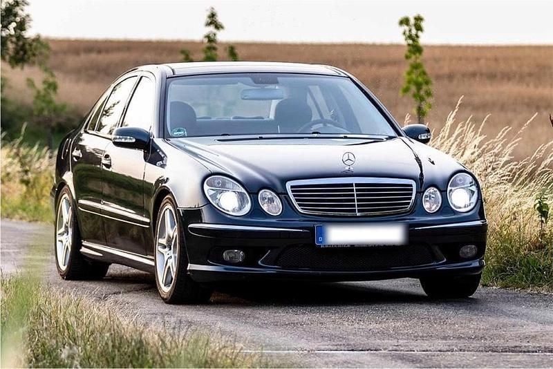 Schwarz Gebraucht 2003 Mercedes E55 AMG AMG Limousine | 13.900 € (Fairer Preis) - Bild 1/4