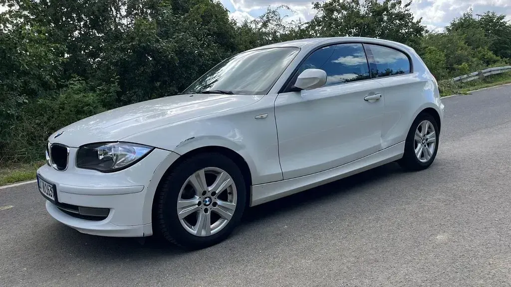 Gebraucht BMW 118 143 PS (105 kW) 2012 Weiß Kleinwagen