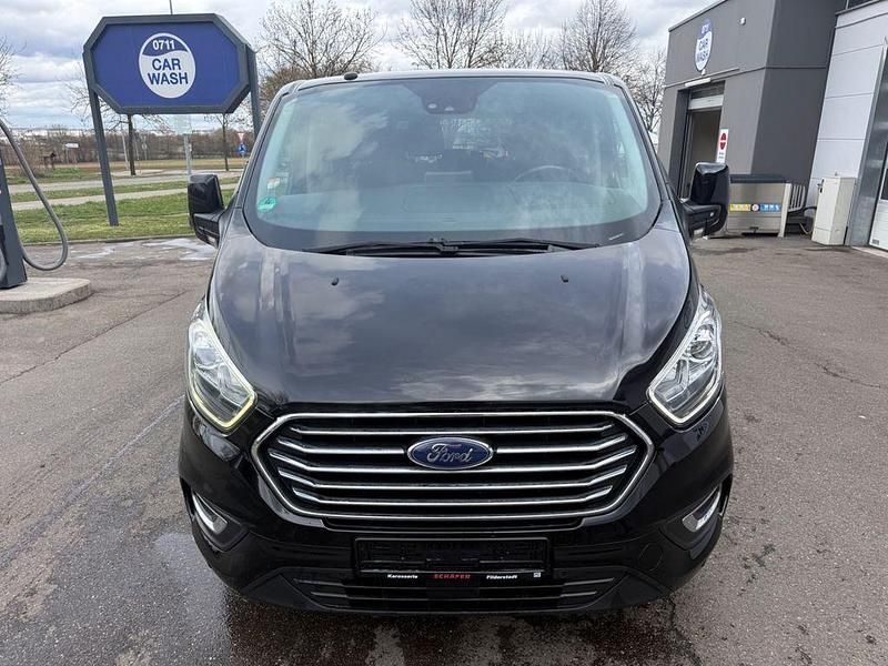 Gebraucht Ford Transit Tourneo 170 PS (125 kW) 2018 Schwarz Van / Kleinbus