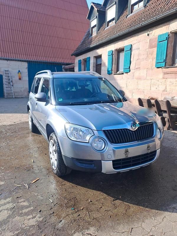 Gebraucht Skoda Yeti 122 PS (89 kW) 2013 Grau SUV