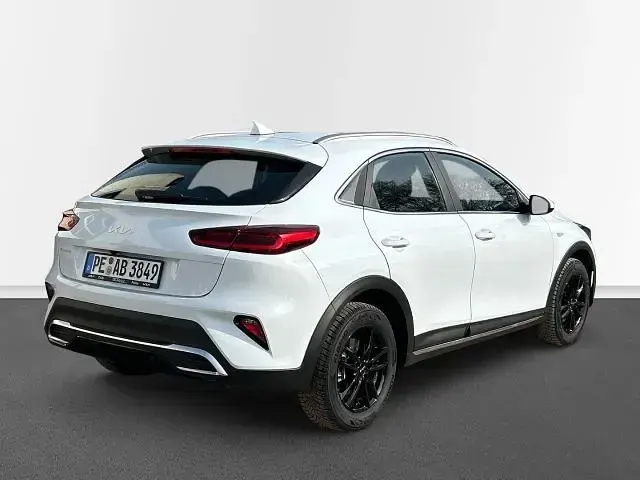 Gebraucht Kia XCeed Comfort 140 PS (102 kW) 2025 Weiß SUV