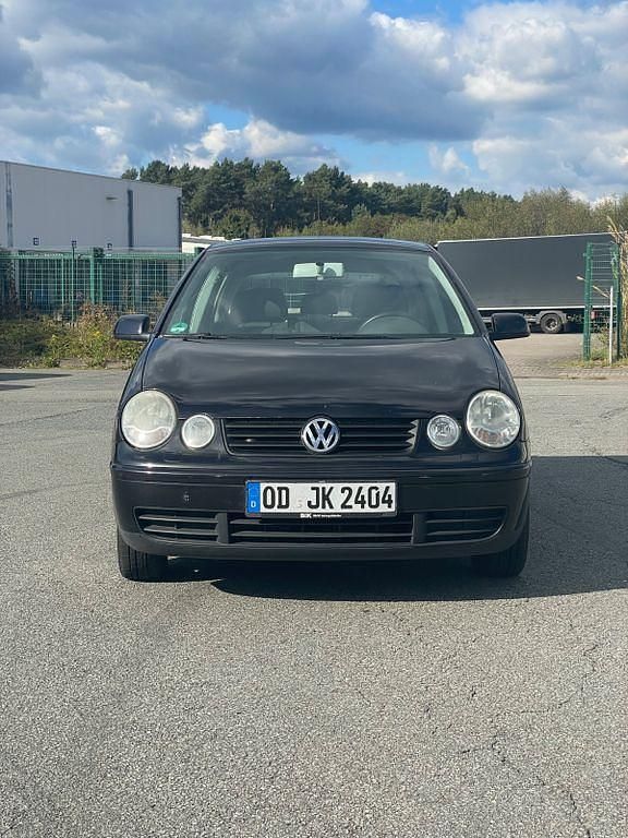 Gebraucht VW Polo Basis 64 PS (47 kW) 2004 Schwarz Limousine