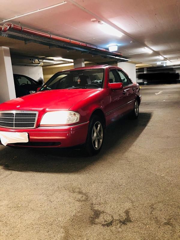Gebraucht Mercedes C180 1994 Rot Limousine