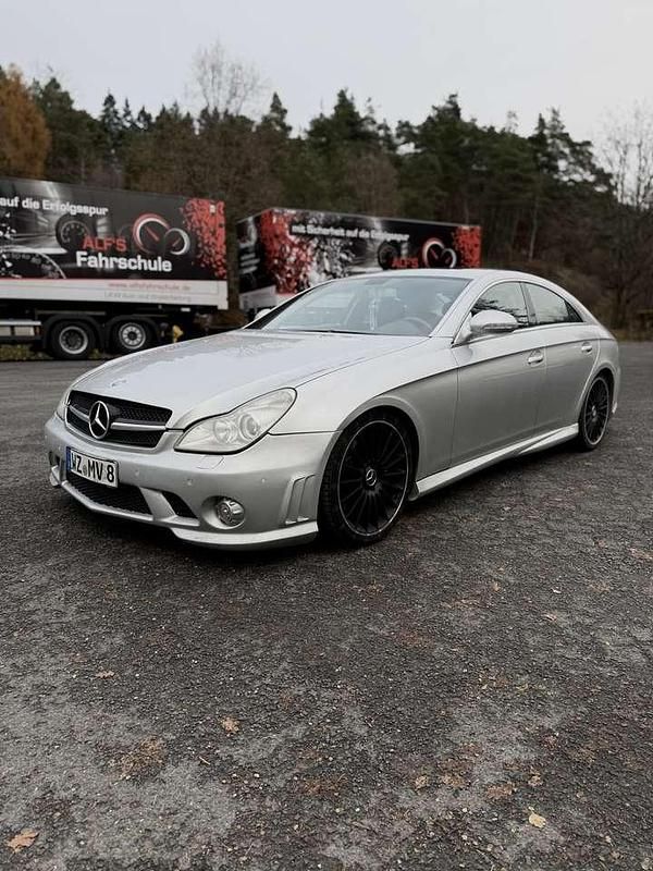 Grau Gebraucht 2008 Mercedes CLS500 Limousine | 14.000 € (Fairer Preis) - Bild 1/4