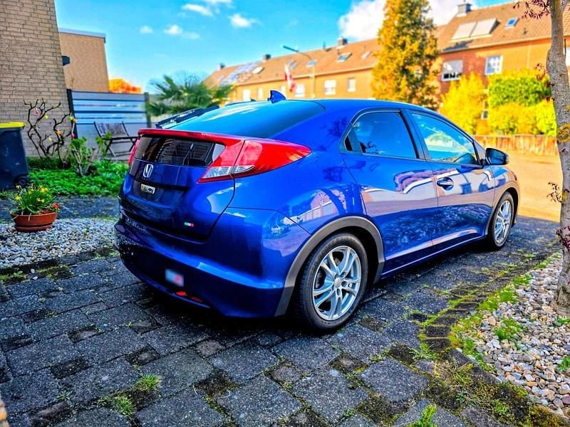 Gebraucht Honda Civic 100 PS (73 kW) 2012 Blau Limousine